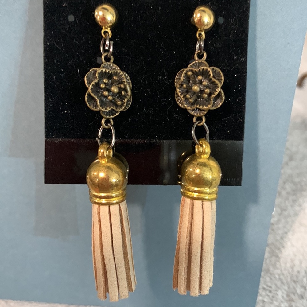 Earring combo - Picture 4 of 5